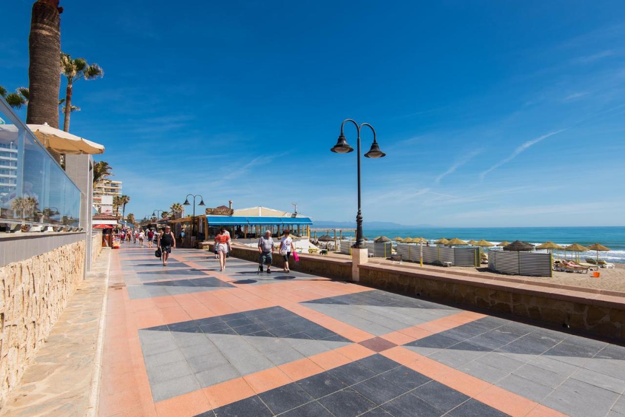 Aloha Puerto Private Apartment 1St Line Carihuela Beach Torremolinos Dış mekan fotoğraf