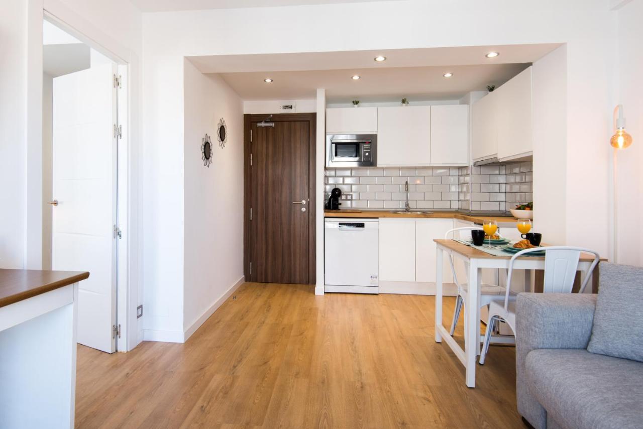 Aloha Puerto Private Apartment 1St Line Carihuela Beach Torremolinos Dış mekan fotoğraf