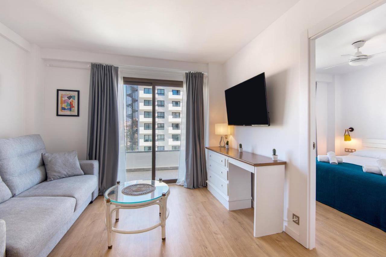 Aloha Puerto Private Apartment 1St Line Carihuela Beach Torremolinos Dış mekan fotoğraf