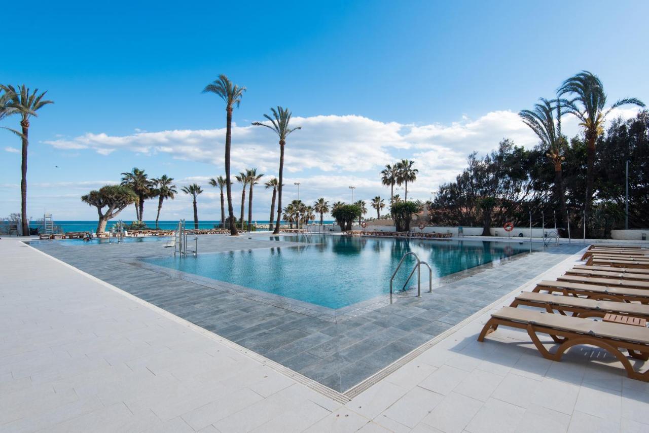 Aloha Puerto Private Apartment 1St Line Carihuela Beach Torremolinos Dış mekan fotoğraf